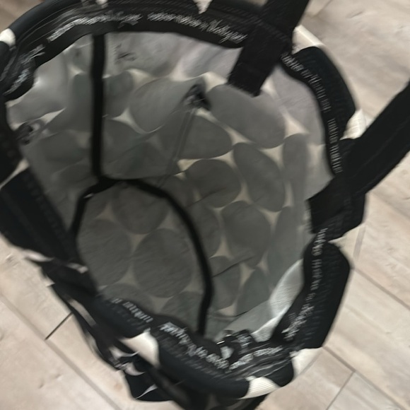 Thirty One Diaper Bag Black and White polka Dots - Picture 4 of 8